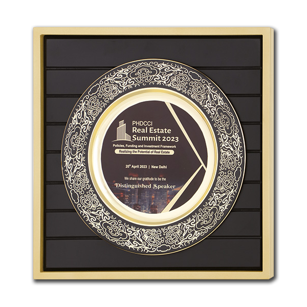 Memento and Trophy M-3739